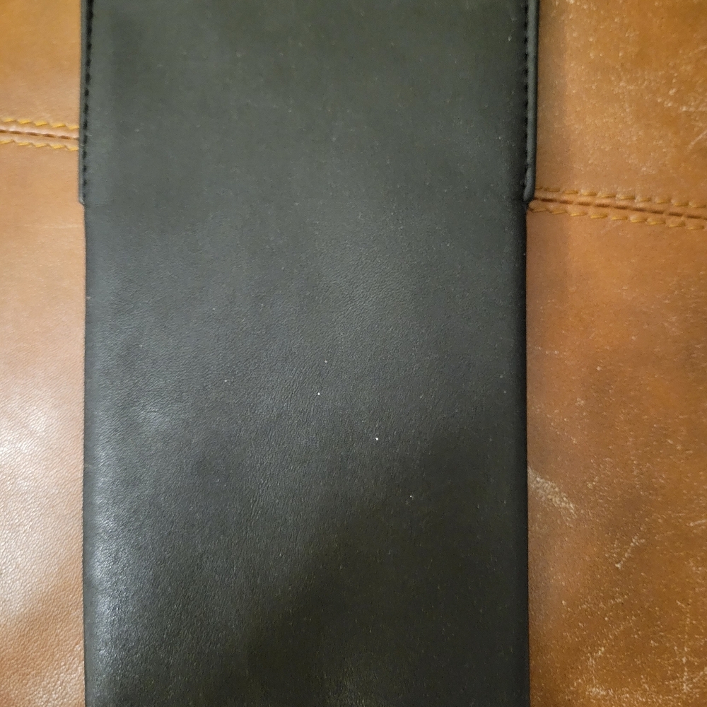 Fendi Black and Silver Leather Pouch - Picture 4 of 7